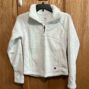 Obermeyer women’s white fur 1/4 zip pull over. Size Medium.